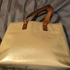 Louis Vuitton Houston Vernis Leather Bag ✨💛